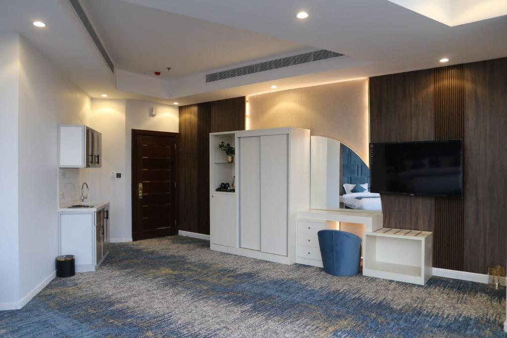 Executive Suite