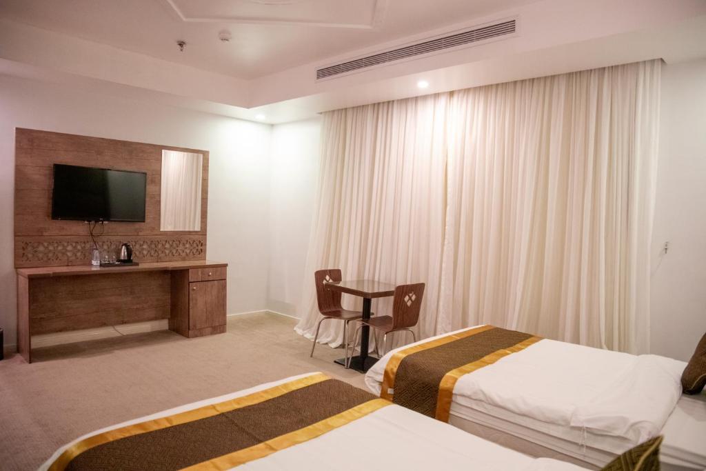 Suite with City View