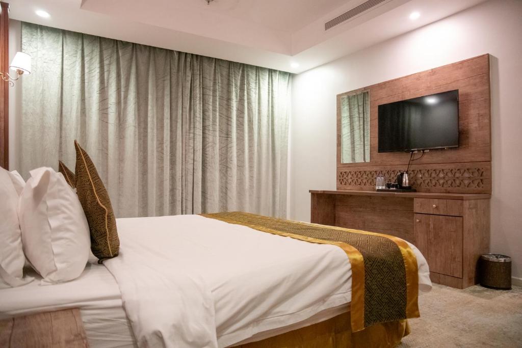 One Bedroom Apartment