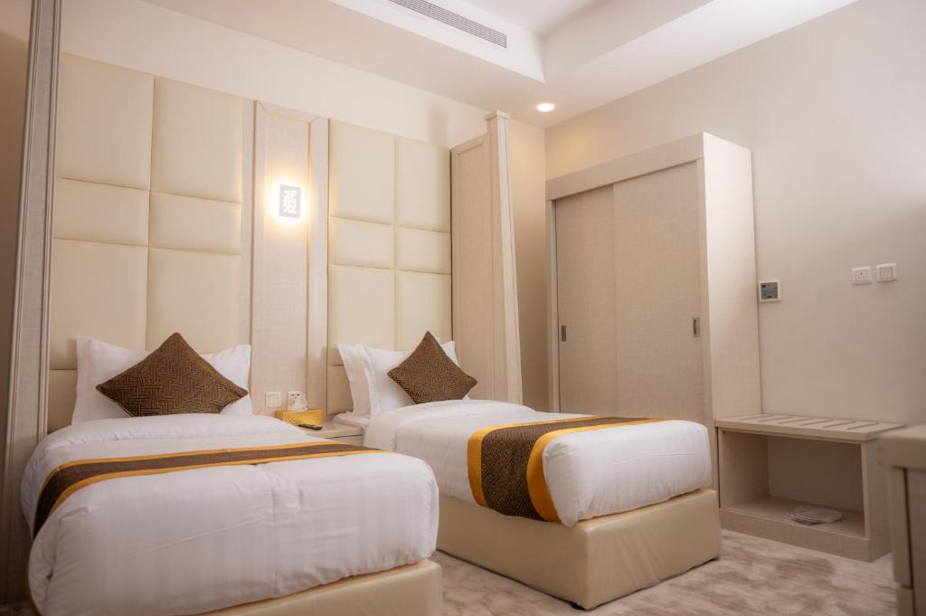 Two bedrooms Family Suite with living room