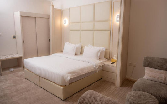 Junior King Suite