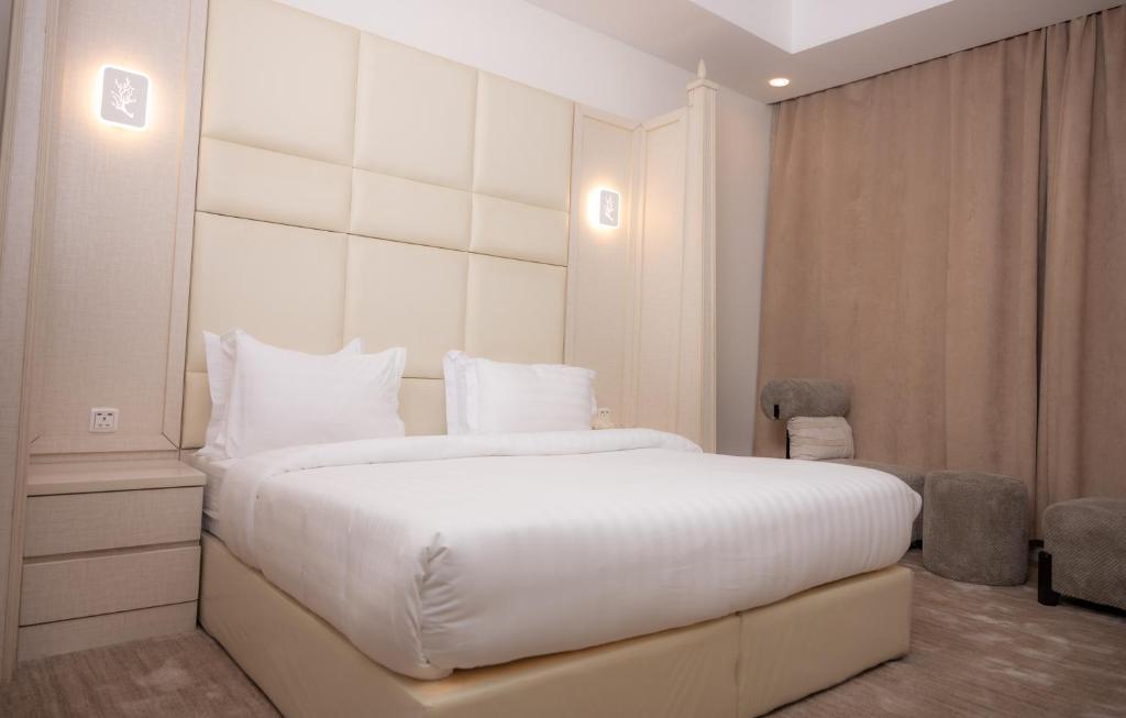 Junior King Suite