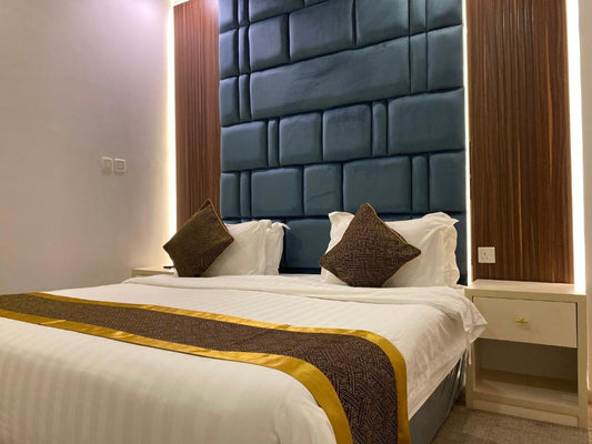 One Bedroom Apartment